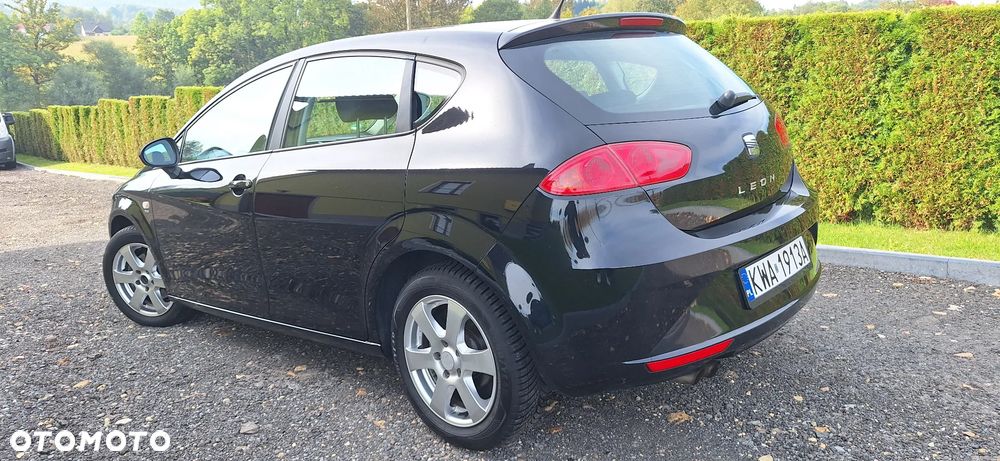Seat Leon 2012 photo 2