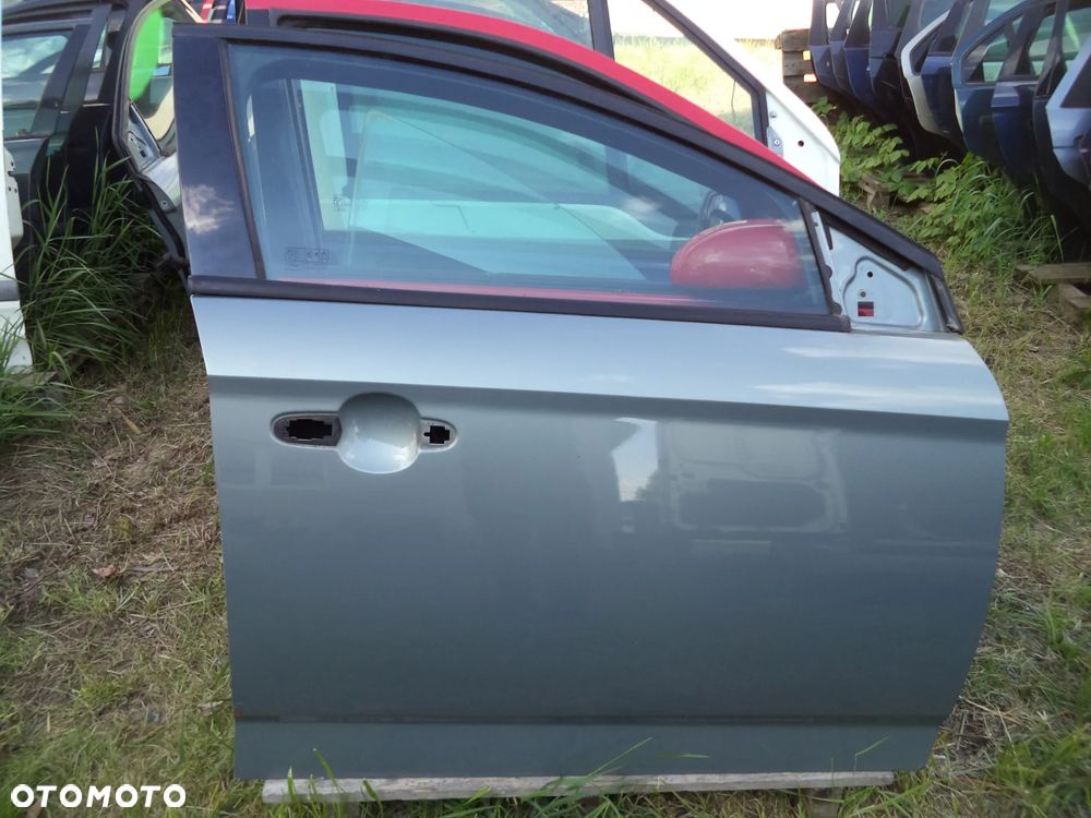 Drzwi prawe przednie Ford Mondeo MK4 kolor T6