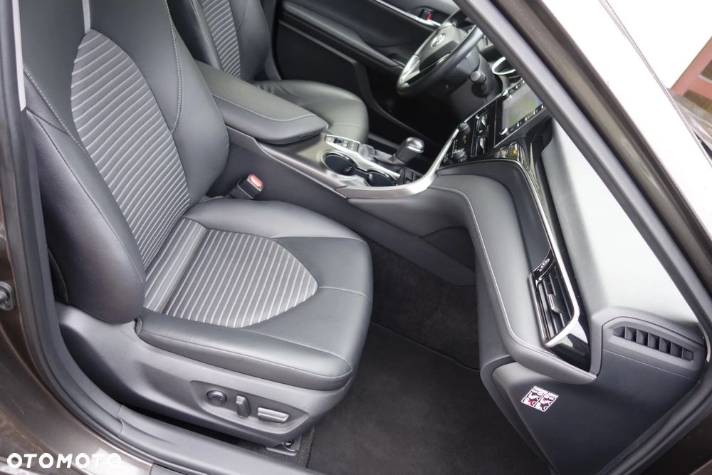 Toyota Camry 2.5 Hybrid Prestige CVT - 8