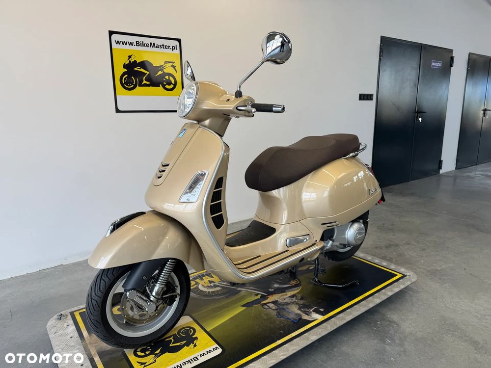 Vespa GTS - 4