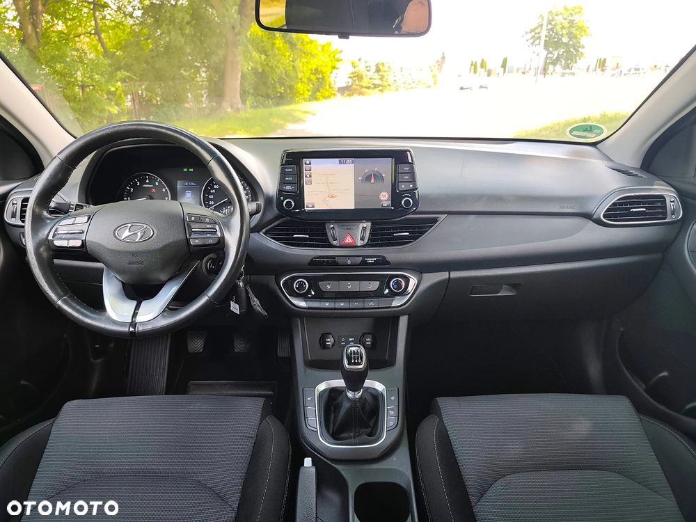 Hyundai i30 1.4 Premium - 9