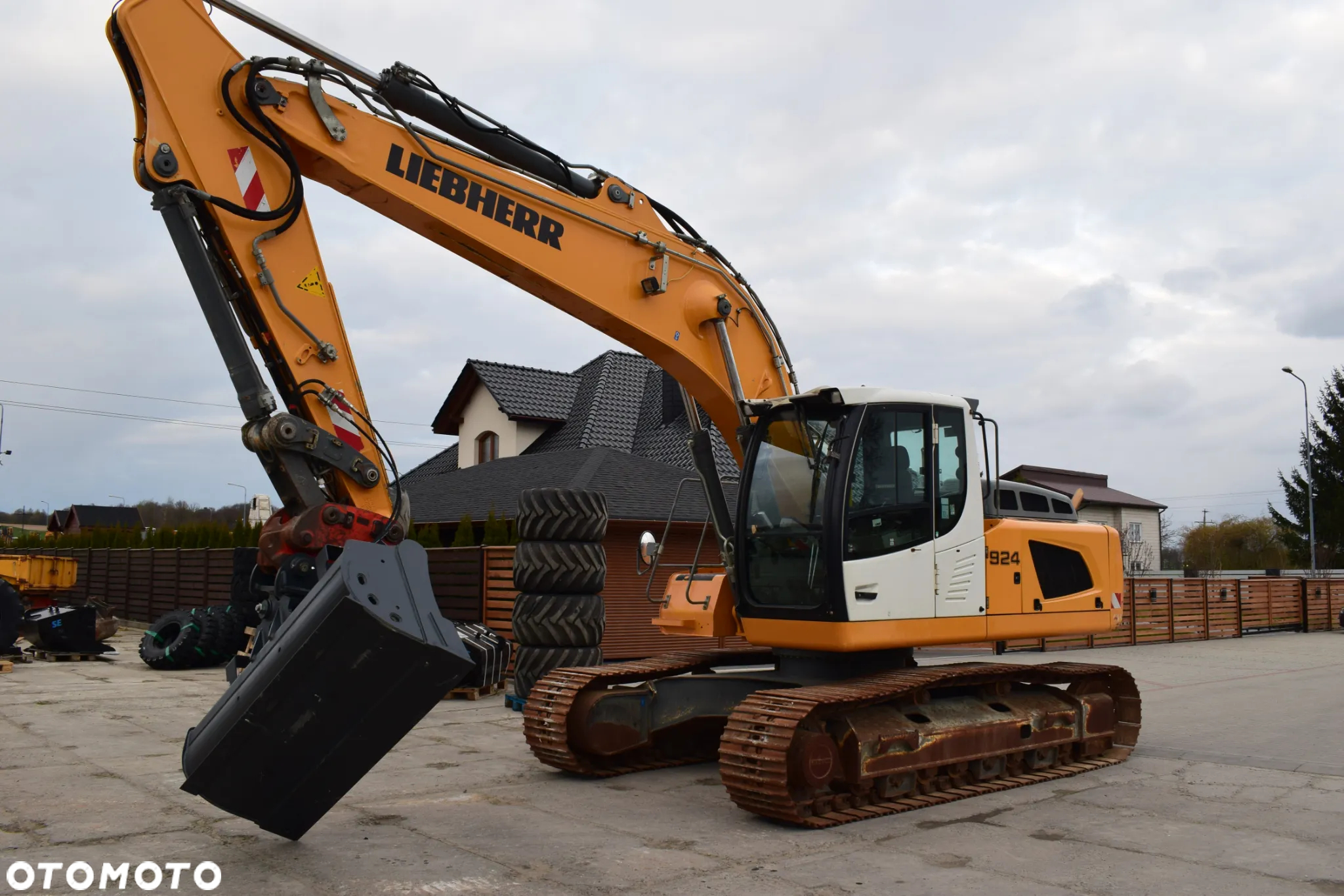 Liebherr R924 Rok 2014 - 3