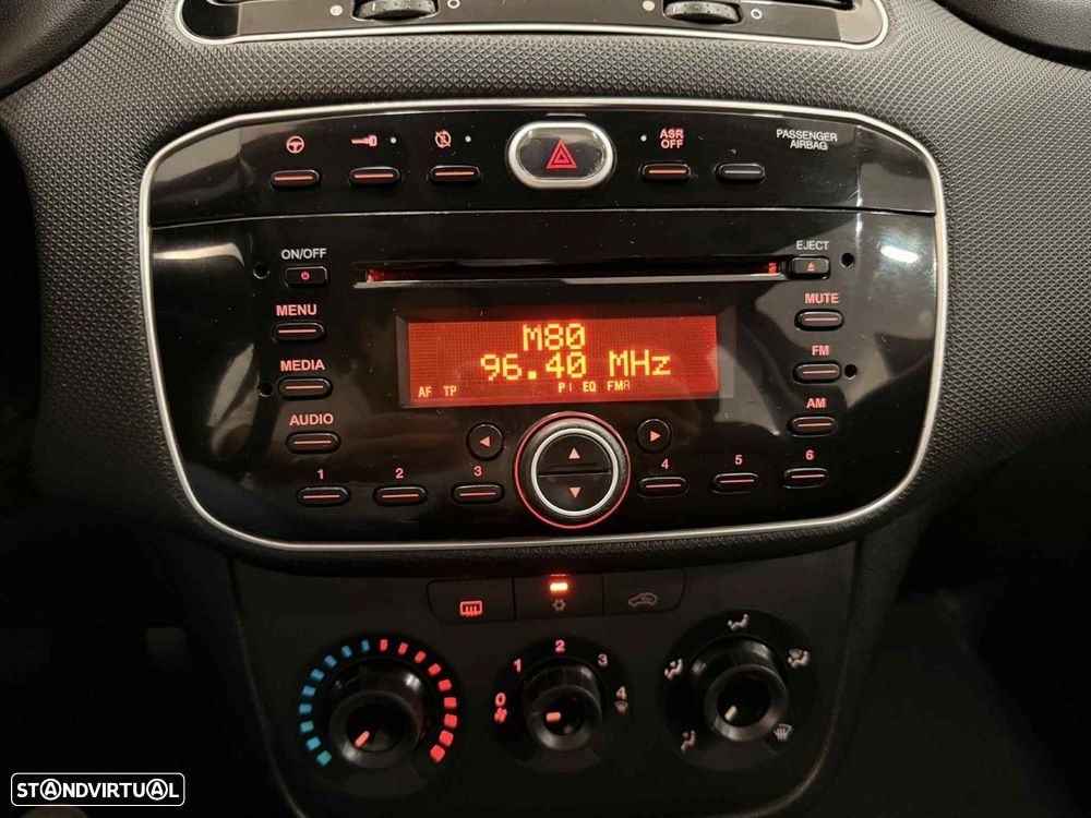Fiat Punto 1.3 M-Jet Lounge S&S - 13