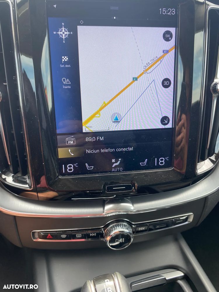 Volvo XC 60 D5 AWD Momentum - 13