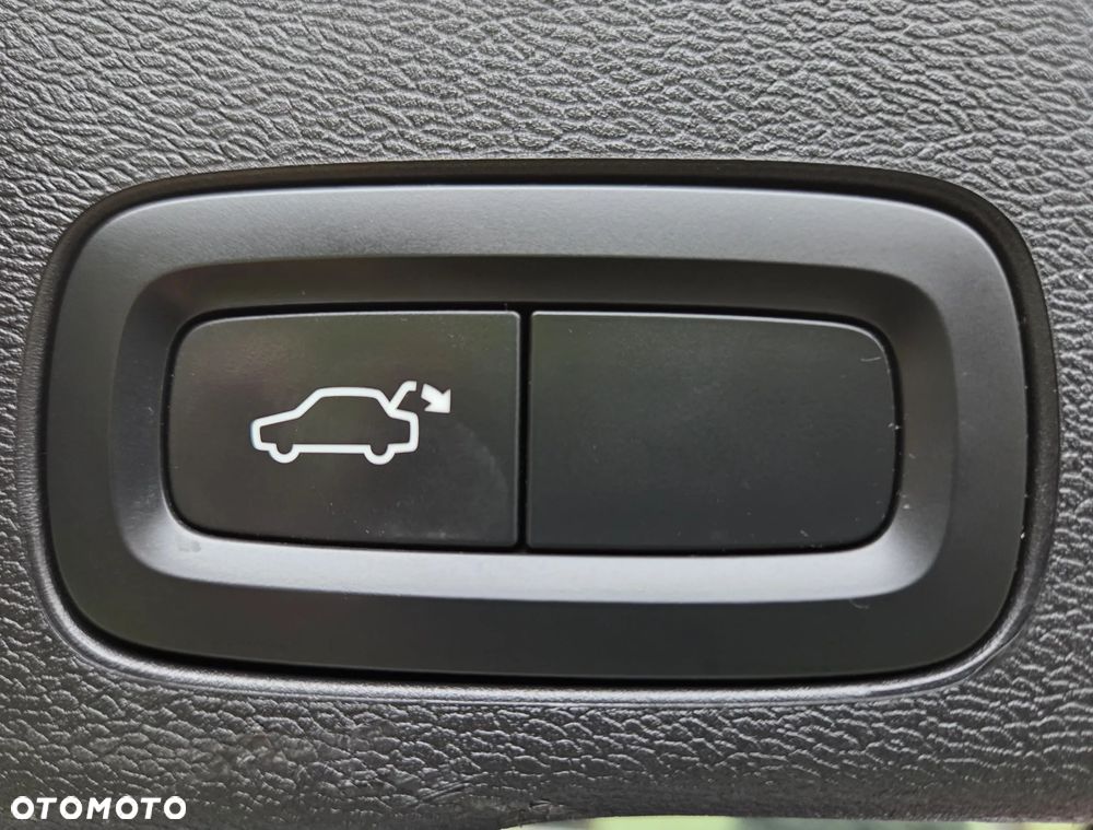 Volvo XC 60 D4 Momentum Pro - 37