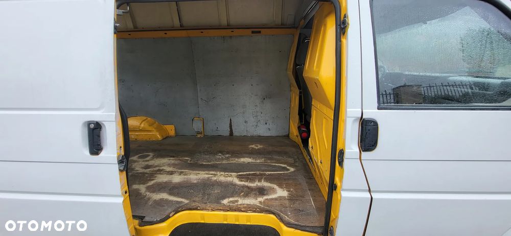 Volkswagen Transporter - 10