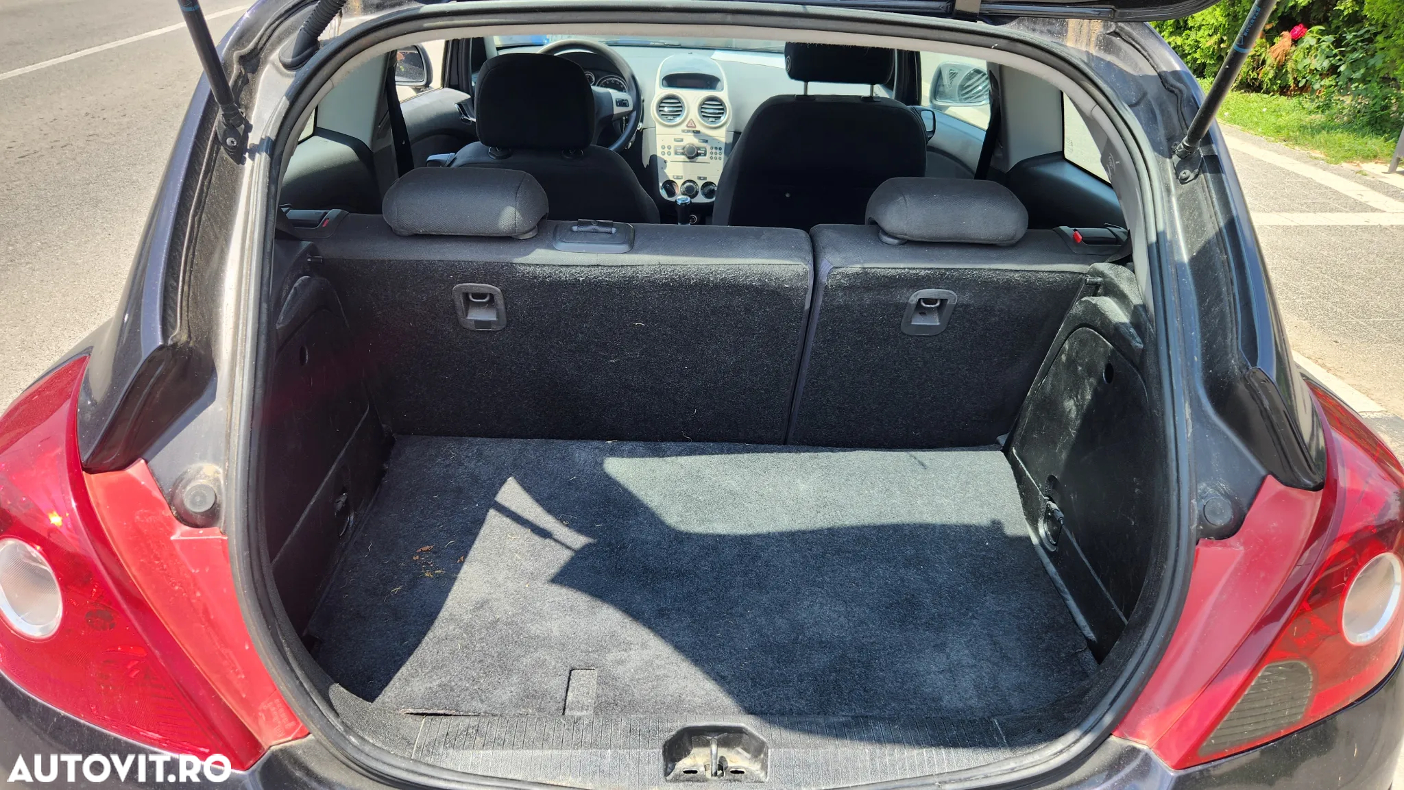 Opel Corsa 1.2 16V Cosmo - 8