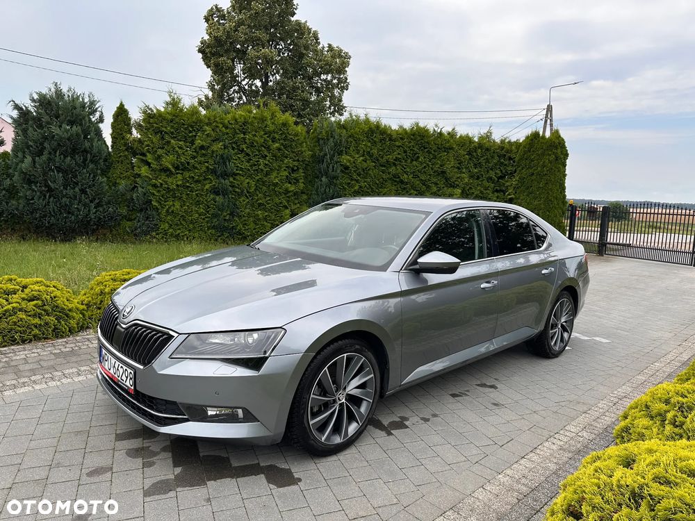 Skoda Superb 2.0 TDI DSG Ambition - 2
