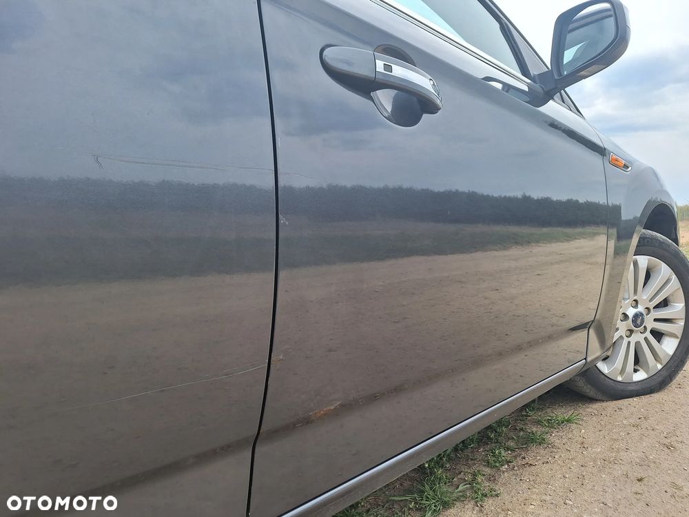 Ford Mondeo 2.0 TDCi Ghia - 8