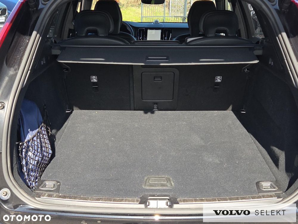 Volvo XC 60 B5 B AWD Ultra Black Edition - 32