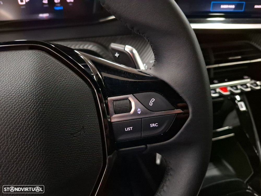 Peugeot 2008 1.2 Hybrid Allure e-DCS6 - 17