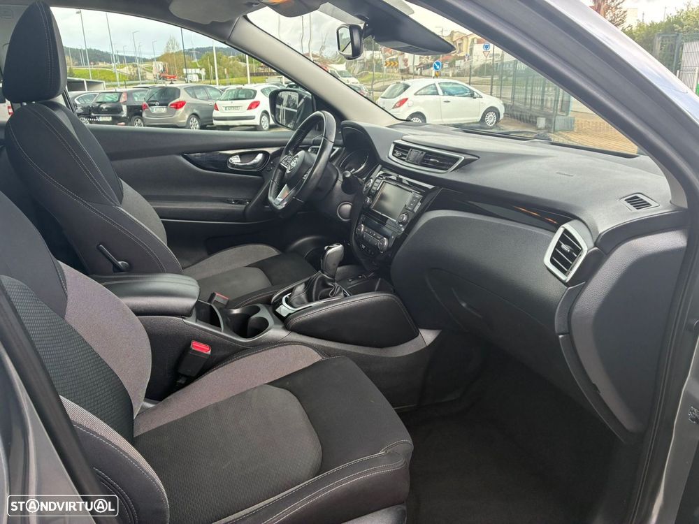 Nissan Qashqai 1.5 dCi N-Connecta DCT - 27