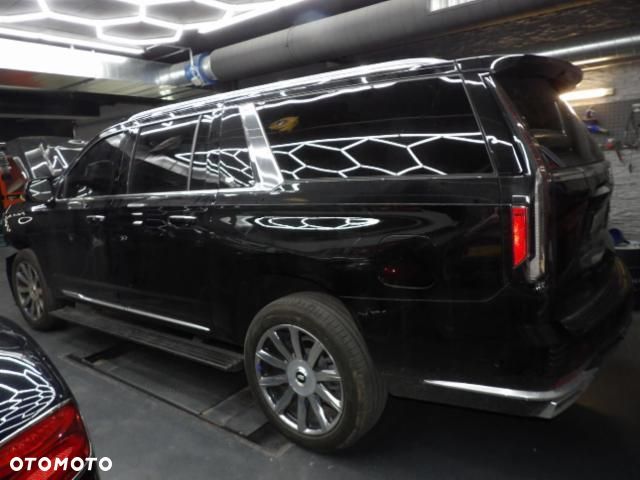 Cadillac Escalade 6.2 V8 ESV Platinum - 3
