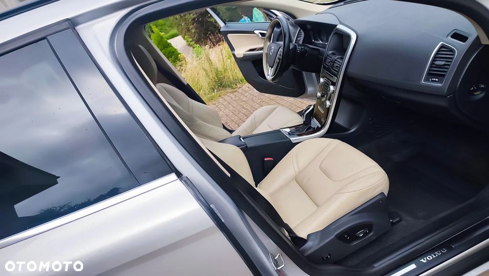 Volvo XC 60 D5 AWD Momentum - 29