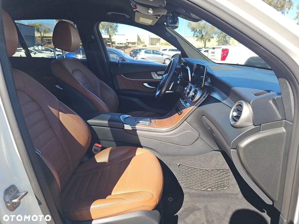 Mercedes-Benz GLC 300 4Matic 9G-TRONIC - 8