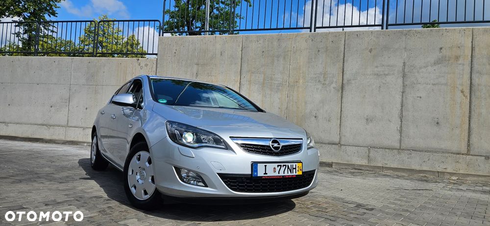Opel Astra 2.0 CDTI DPF Innovation - 4