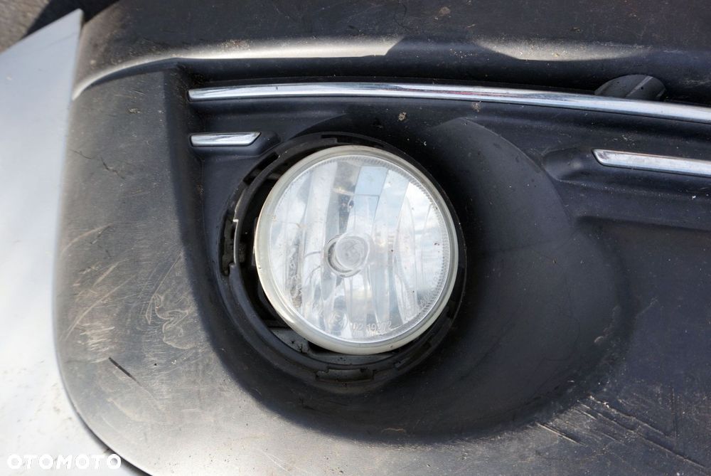 ZAŚLEPKA RAMKA KRATKA HALOGENU 3008 I PRAWA PEUGEOT 2009-2013 - 2