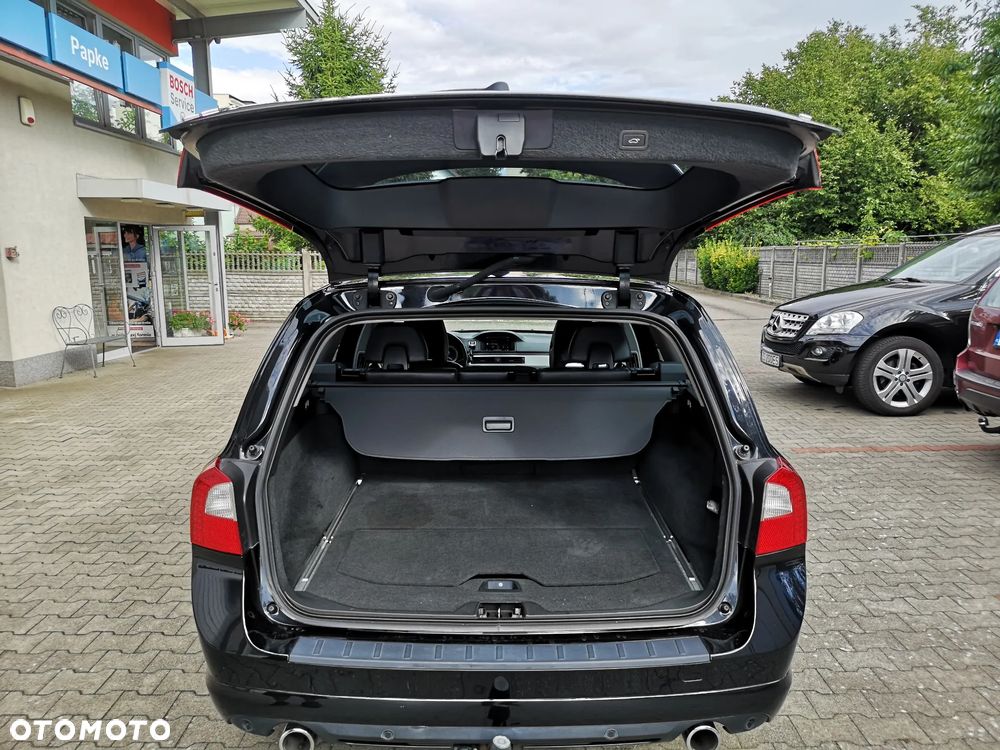 Volvo V70 D5 Momentum - 16