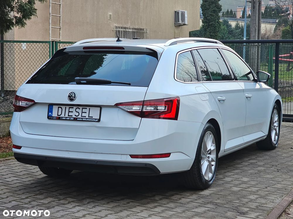 Skoda Superb 2.0 TDI DSG Premium Edition - 5