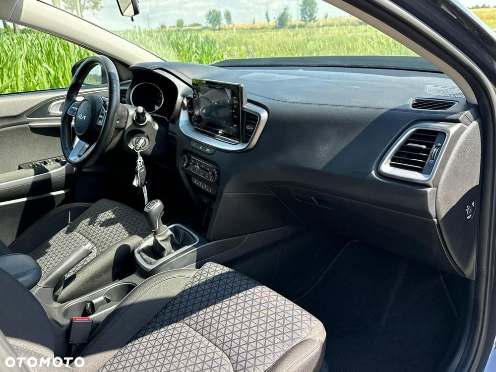 Kia Ceed 1.5 T-GDI Business Line - 16
