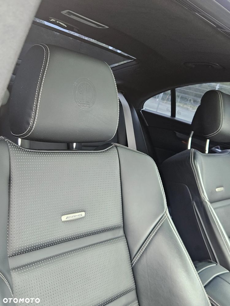 Mercedes-Benz CLS - 32