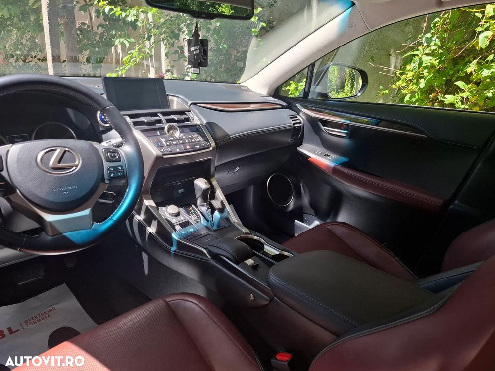 Lexus Seria NX - 21
