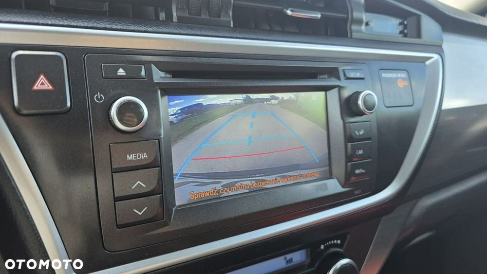 Toyota Auris - 16