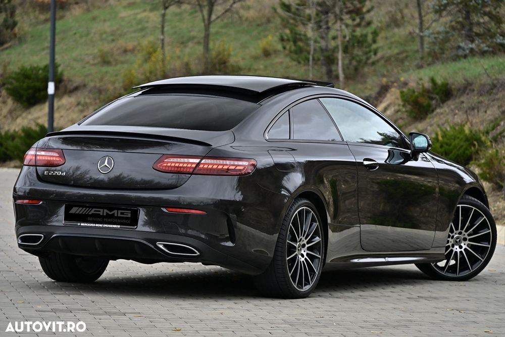Mercedes-Benz E 220 d 4Matic 9G-TRONIC AMG Line - 11