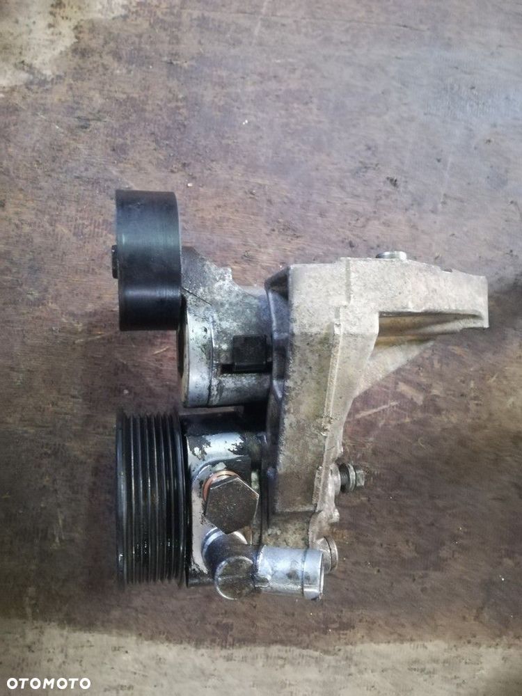 pompa wspomagania łapa iveco 2.3 e5 504385414 - 3
