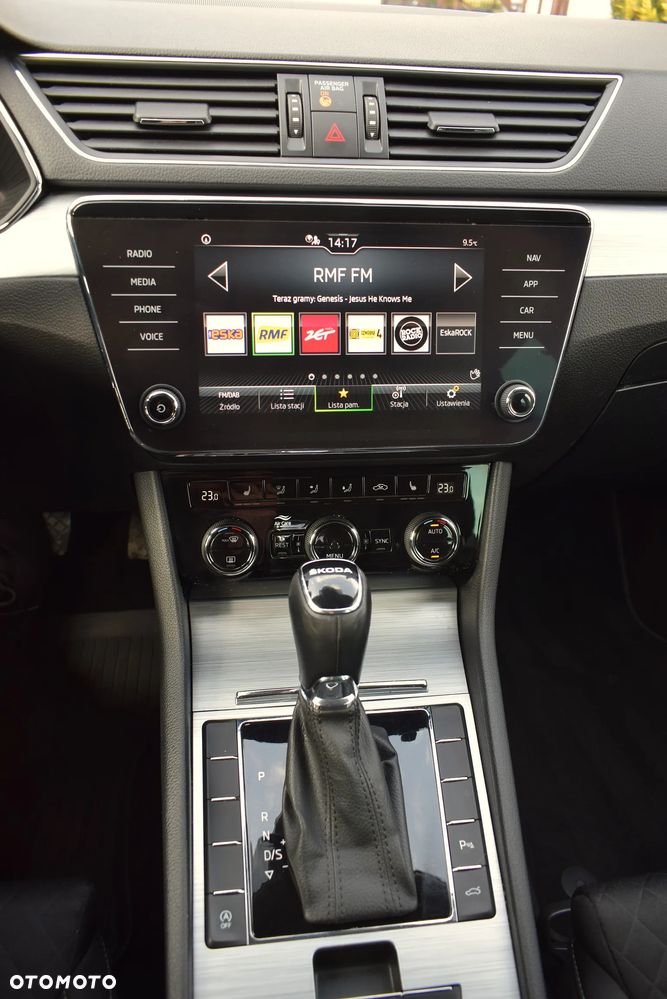 Skoda Superb 2.0 TDI SCR Style DSG - 10
