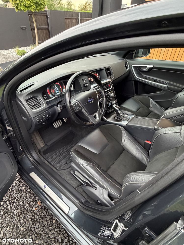 Volvo S60 D4 Geartronic Momentum - 17