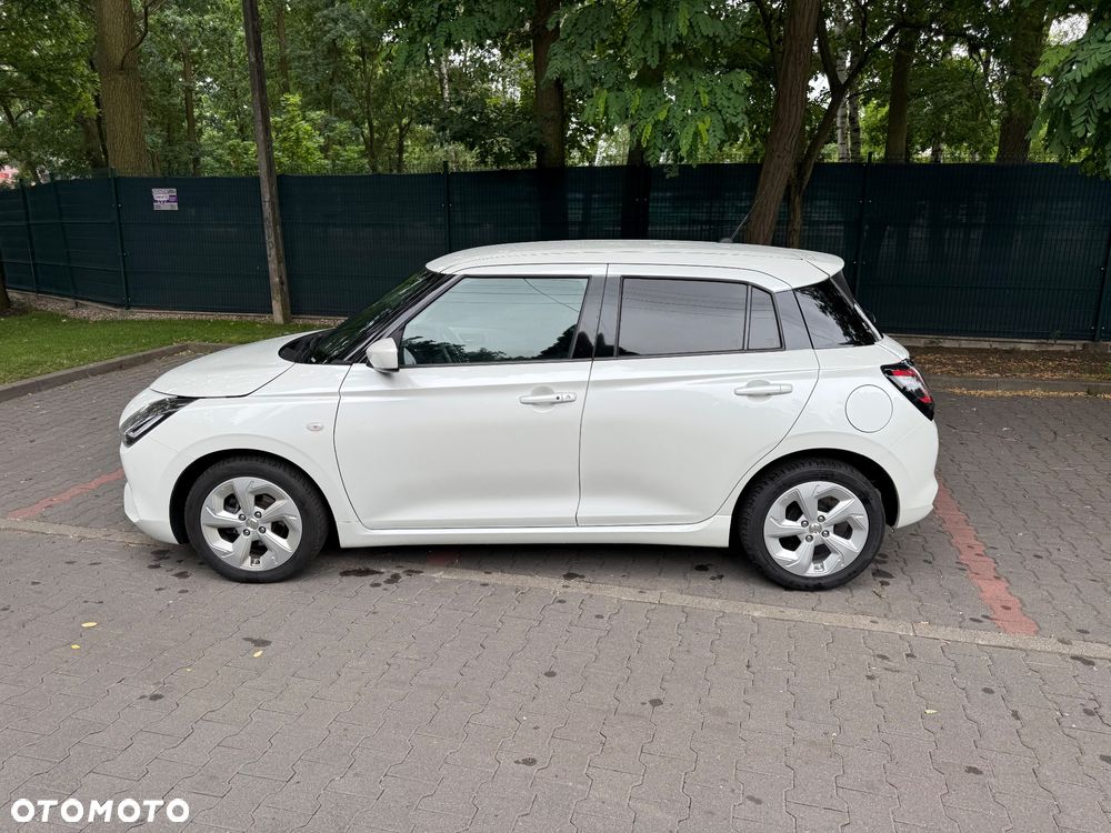 Suzuki Swift 1.2 Dualjet SHVS Premium Plus CVT - 12