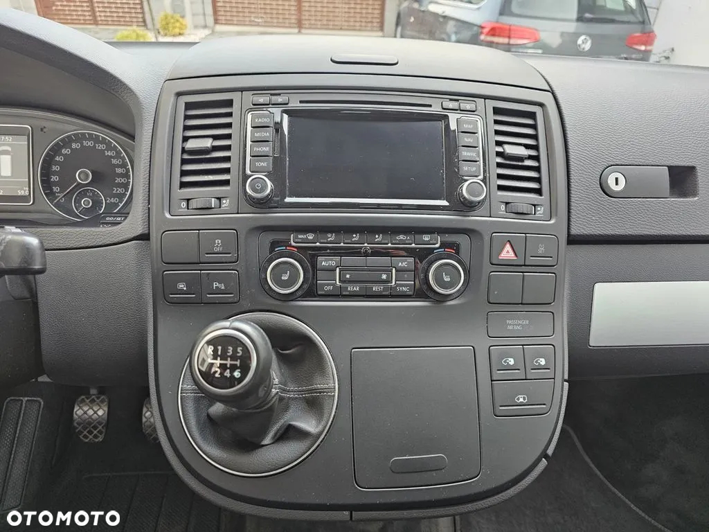 Volkswagen Multivan - 6