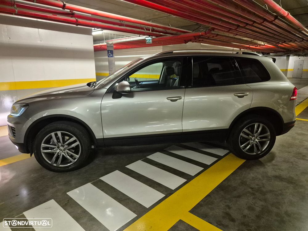 VW Touareg 3.0 TDI V6 Executive Edition - 3