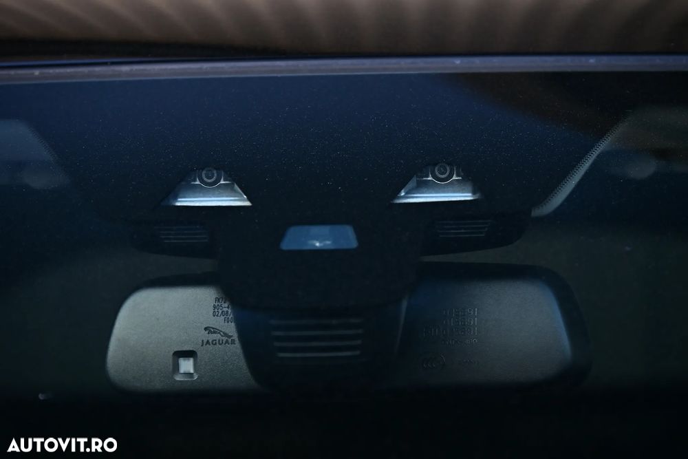 Land Rover Range Rover Evoque 2.0 D150 R-Dynamic SE - 37