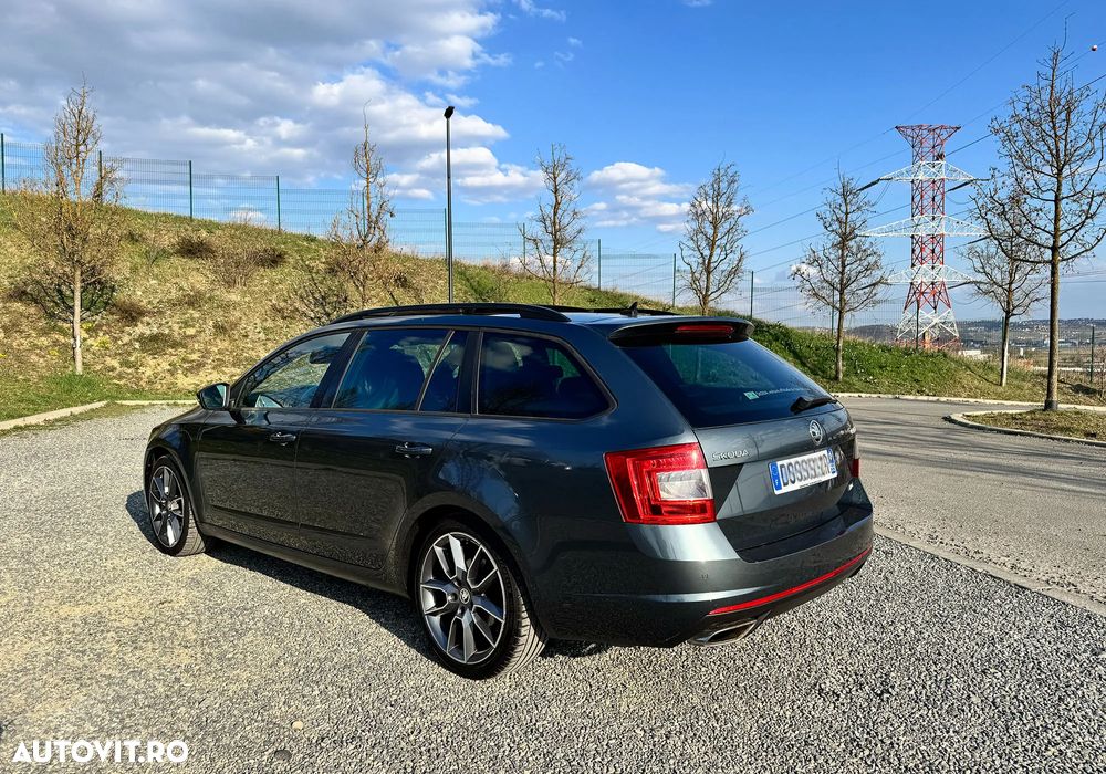 Skoda Octavia 2.0 TDI DSG RS - 4