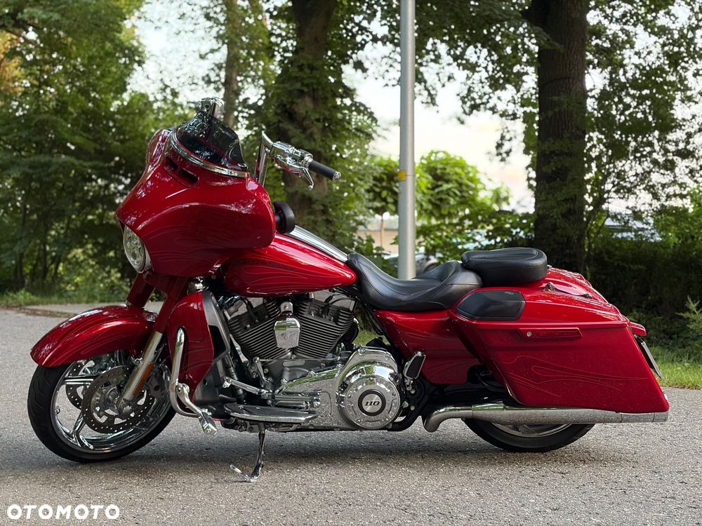 Harley-Davidson CVO Street Glide - 7