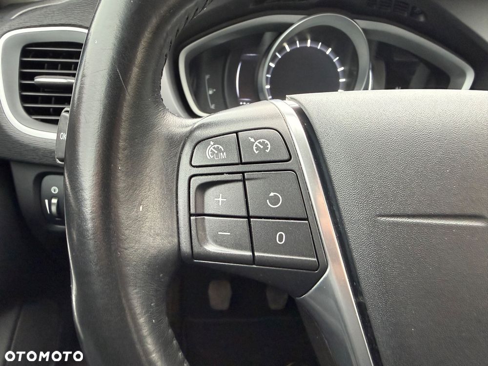 Volvo V40 Cross Country 2014