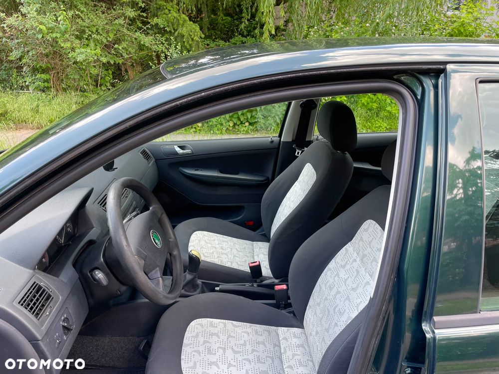 Skoda Fabia 1.2 HTP Extra - 10
