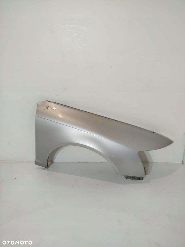 błotnik prawy przedni AUDI A6 C6 lift 08-11 LX7W - 1