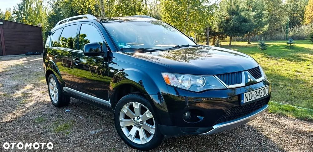 Mitsubishi Outlander - 1