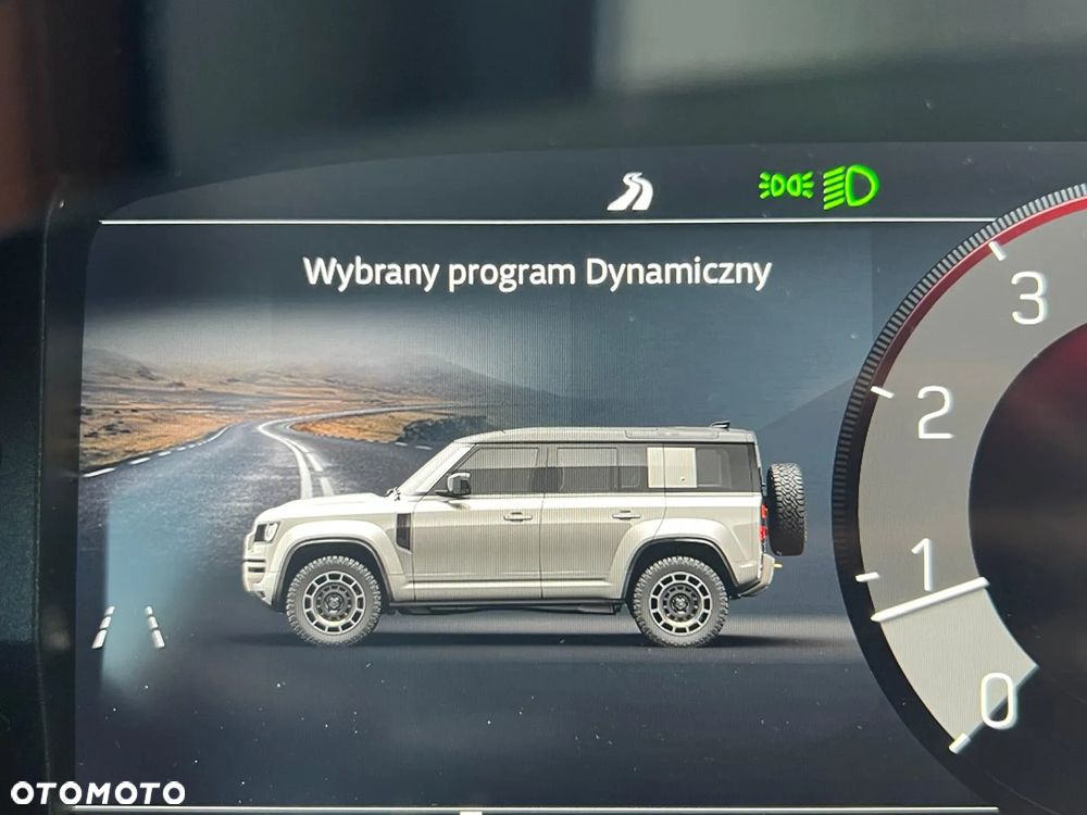 Land Rover Defender - 14