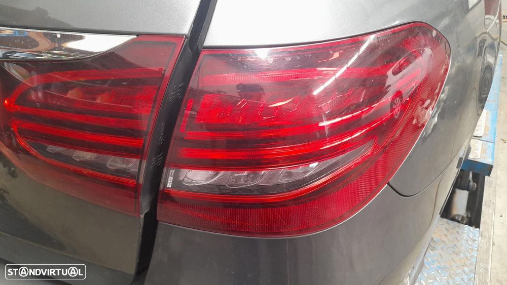 Farolim direito MERCEDES-BENZ Classe C Carrinha (S205) - 1