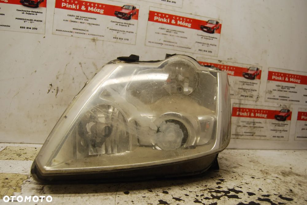 LAMPA LEWY PRZÓD PRZEDNIA LEWA 8200301852 XENON RENAULT MODUS - 2