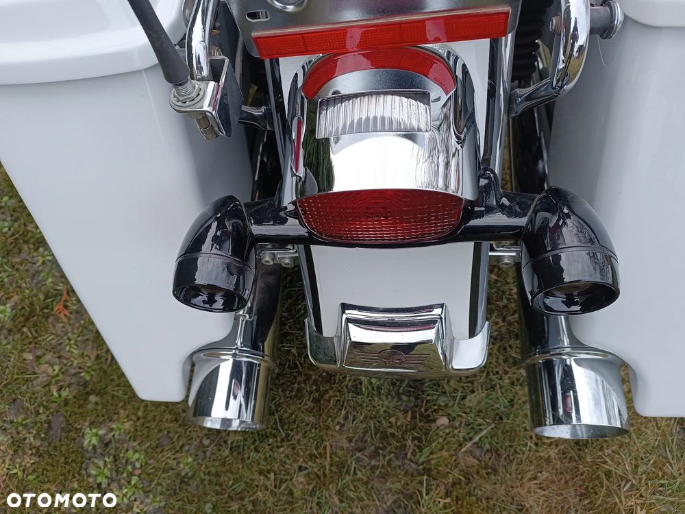 Harley-Davidson Touring Road Glide - 22