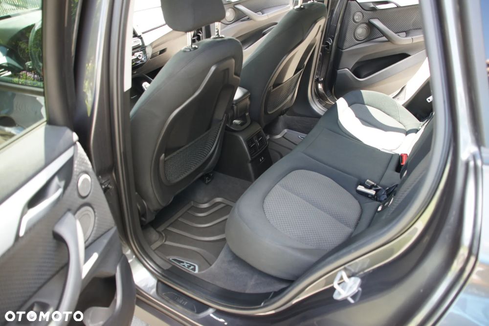 BMW X1 xDrive20d Sport - 28