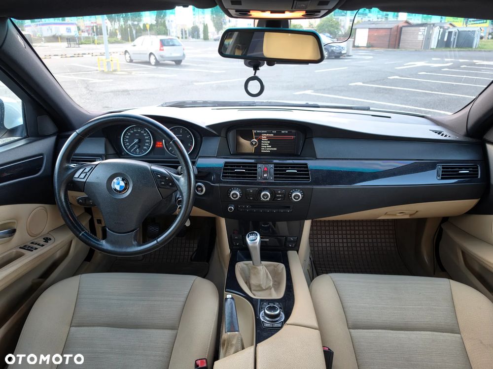 BMW Seria 5 520d - 17