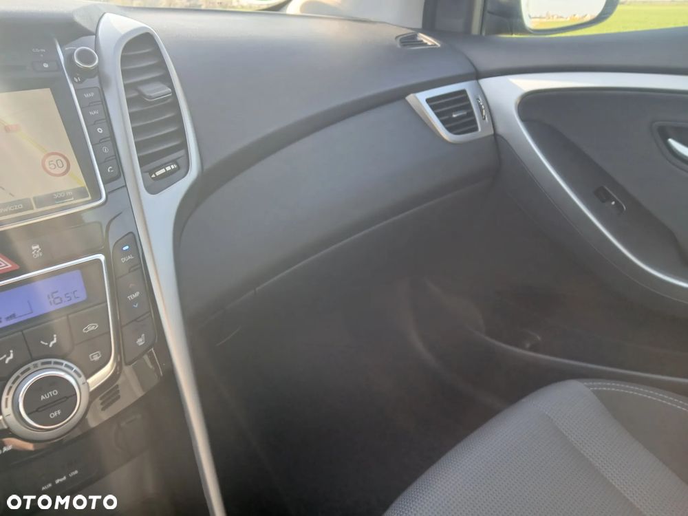 Hyundai i30 1.6 GDI Premium - 27