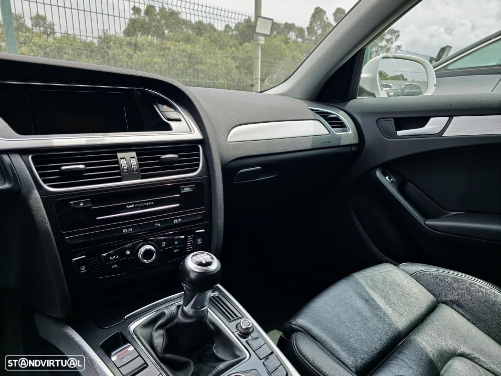 Audi A4 Avant 2.0 TDI Business Line S-line - 12