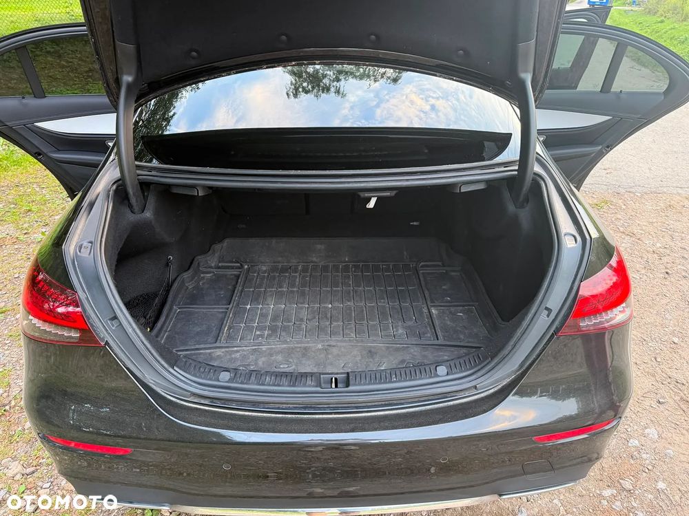 Mercedes-Benz Klasa E 220 d 4-Matic AMG - 10